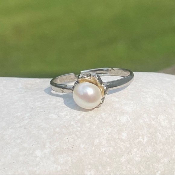 Cultured Pearl ring silver plated 6 mm Pearl adjustable size 7 - 8.5 - Picture 9 of 16
